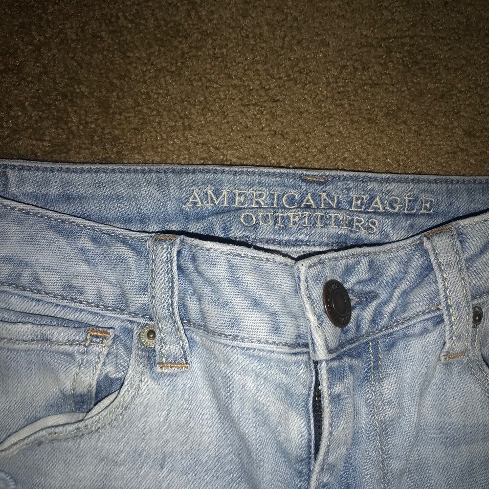 Light Wash Ripped Jeans - Picture 2 of 3